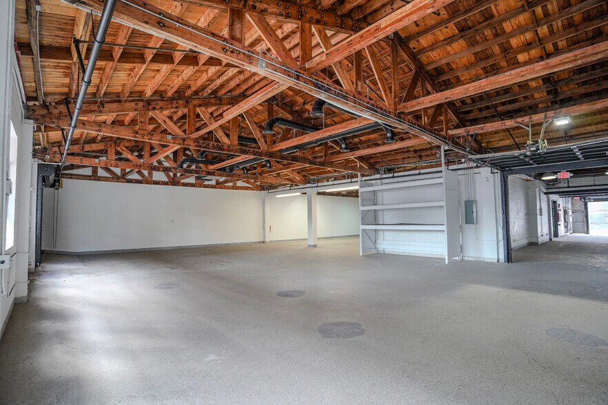 More Photos Of 2640-2646 SW 28th Ln, Miami Manufacturing For Sale