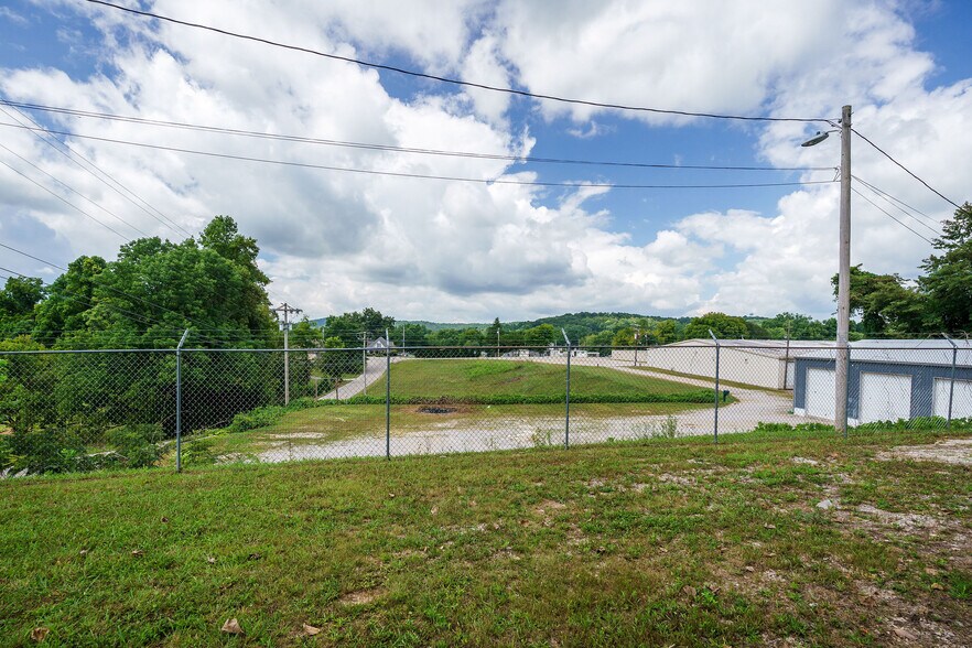 More Photos Of 209 Mountain Rd, Livingston Self Storage For Sale