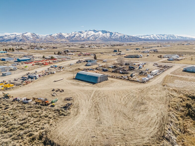 More Photos Of 75 Licht Pky, Spring Creek Industrial For Lease