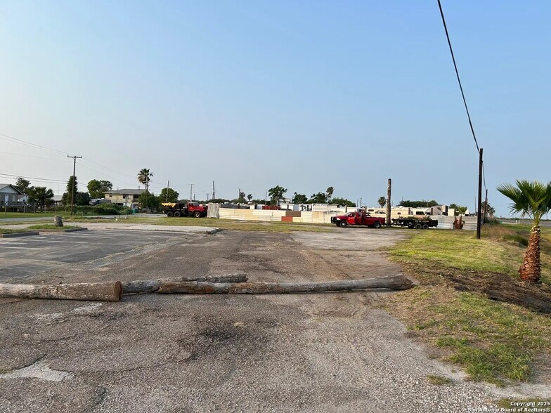 More Photos Of 1212 Hwy 35 N, Aransas Pass Land For Lease