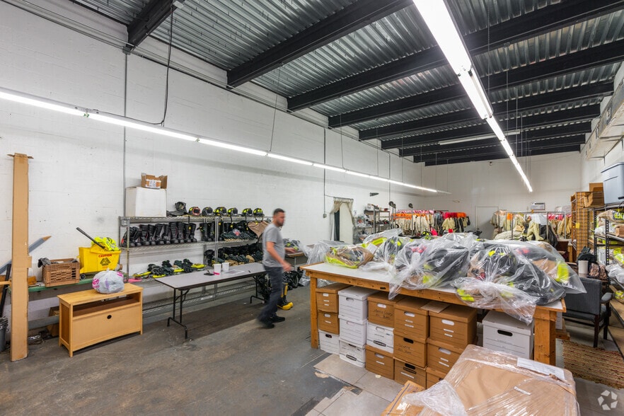 More Photos Of 1111 SE 14th St, Miami Manufacturing For Sale
