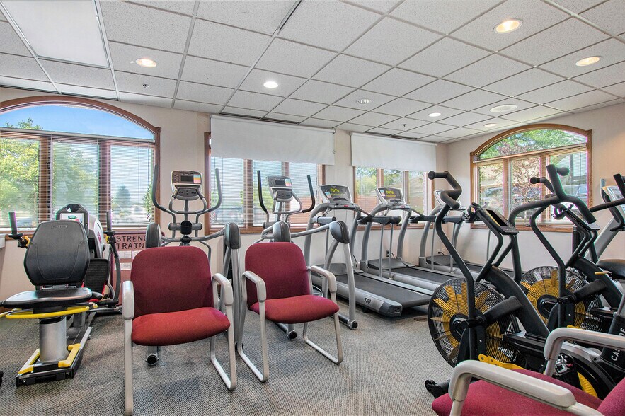 More Photos Of 645 Barclay Cir, Rochester Hills Medical For Lease