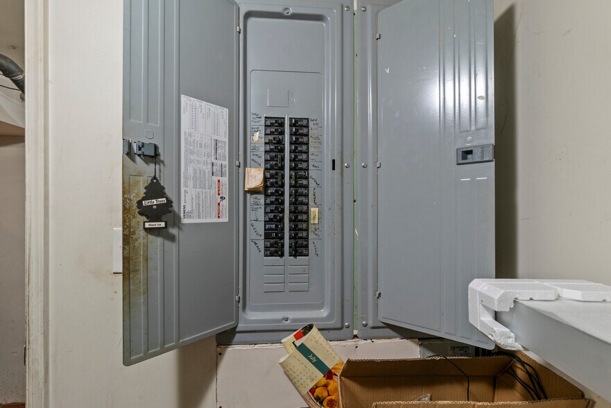 More Photos Of 3344 E Baltimore St, Baltimore Storefront Retail Residential For Sale