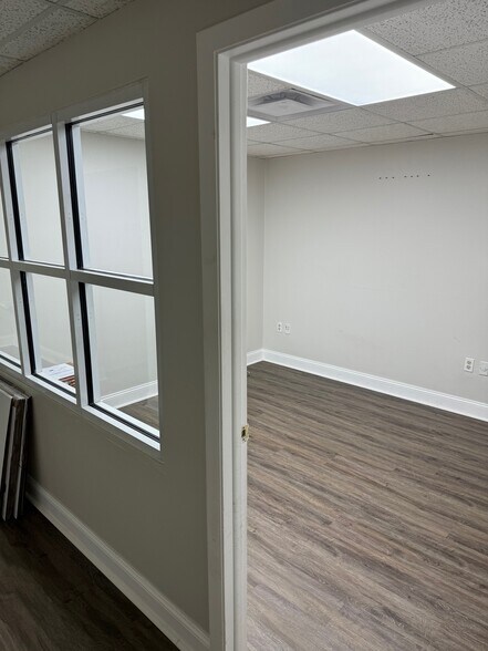 More Photos Of 12900-12940 SW 133rd Ct, Miami Office Residential For Lease