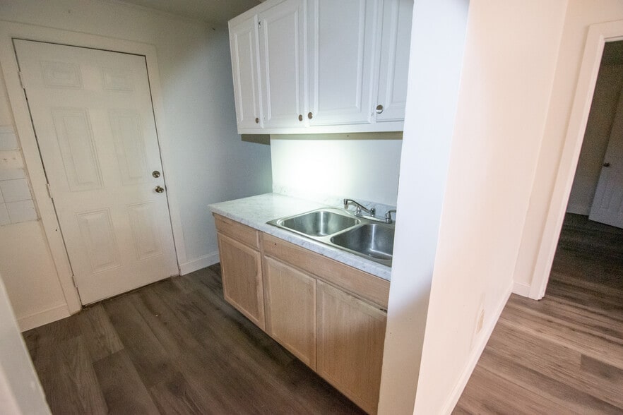 More Photos Of 3425 Martin Ave, Greensboro Apartments For Sale