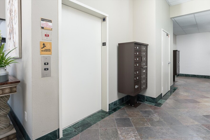 More Photos Of 365 W 2nd Ave, Escondido Loft Creative Space For Lease