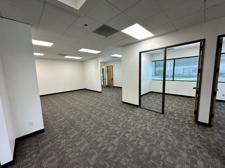 More Photos Of 3775 Brickway Blvd, Santa Rosa Medical For Lease
