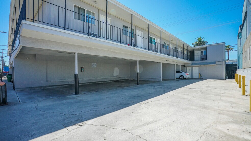 More Photos Of 4905 W Adams Blvd, Los Angeles Apartments For Sale
