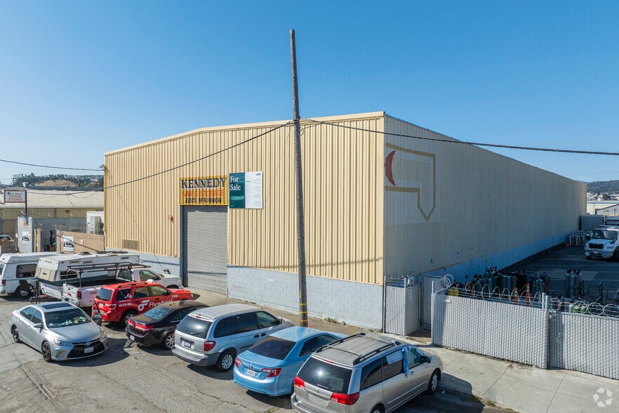 More Photos Of 2225 McKinnon Ave, San Francisco Warehouse For Sale