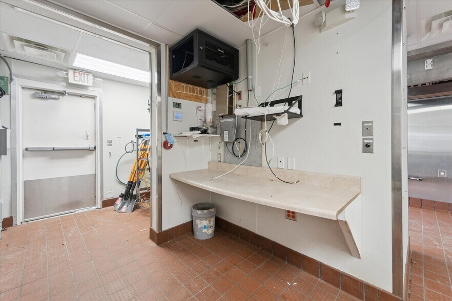 More Photos Of 1601 Butler Ave, Tybee Island Restaurant For Lease