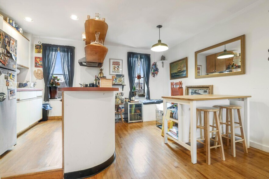 More Photos Of 598 Pacific St, Brooklyn Apartments For Sale