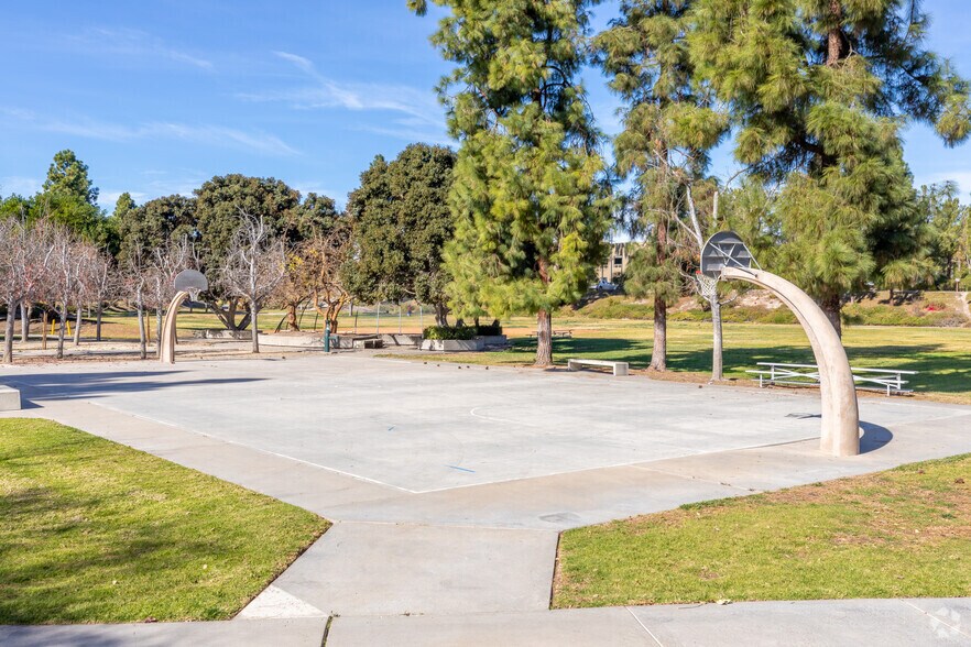 More Photos Of 2300 Boswell Rd, Chula Vista Office For Lease