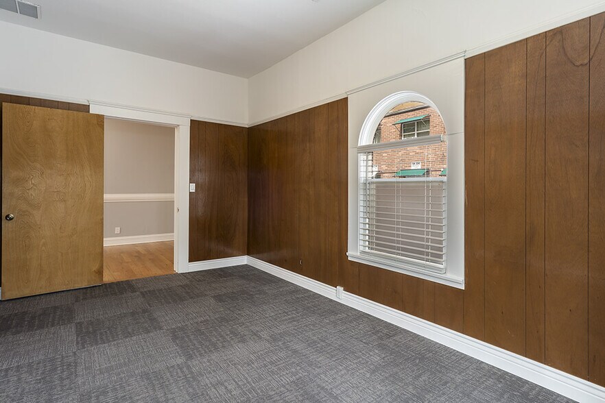 More Photos Of 120 Pickard Pl, Reno Office For Lease