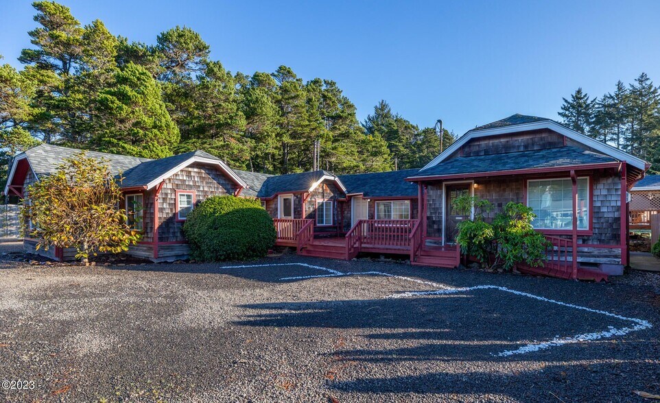 More Photos Of 3570 N Highway 101, Depoe Bay Office For Sale