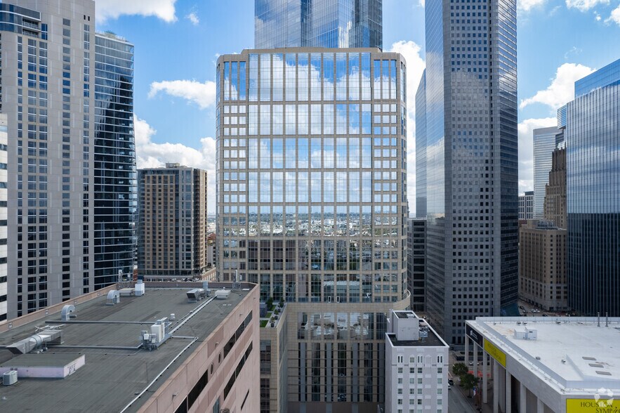 More Photos Of 717 Texas Ave, Houston Office For Lease