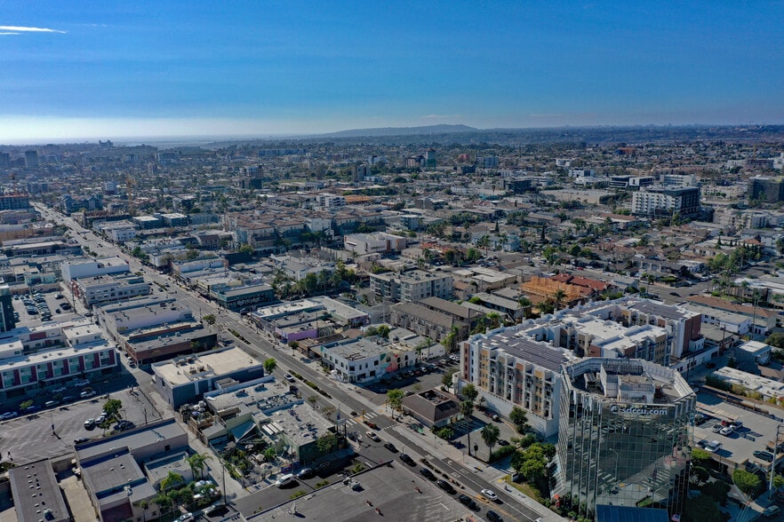 More Photos Of 3152 University Ave, San Diego Restaurant For Lease