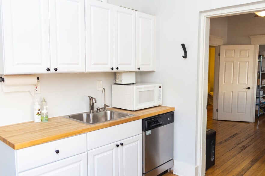 More Photos Of 531 E Lynwood St, Phoenix Office Residential For Sale