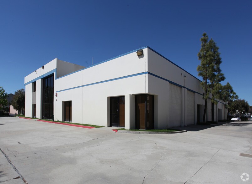 Primary Photo Of 65 W Easy St, Simi Valley Warehouse For Lease