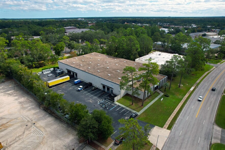 More Photos Of 8051 Bayberry Rd, Jacksonville Warehouse For Sale