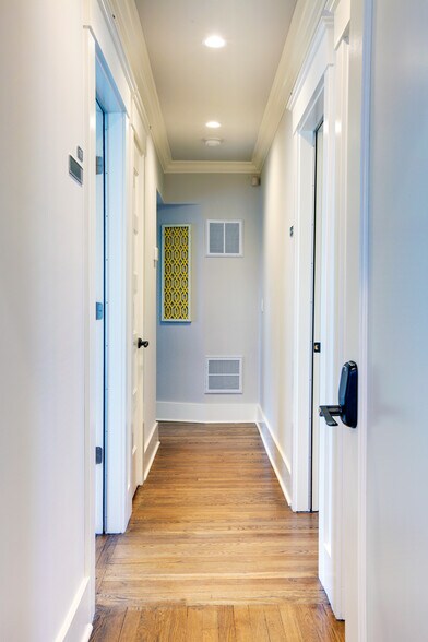 More Photos Of 21 E 2nd St, Riverhead Medical For Sale