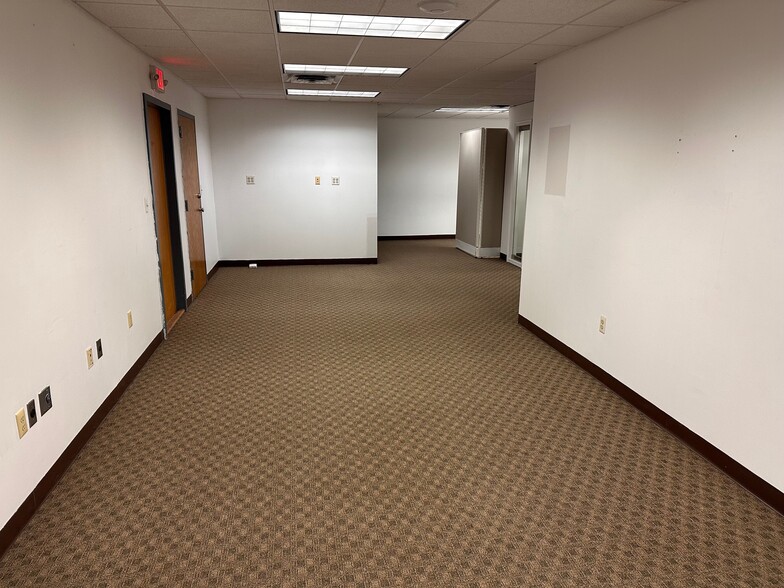 More Photos Of 170 Us Highway 206, Hillsborough Warehouse For Sale