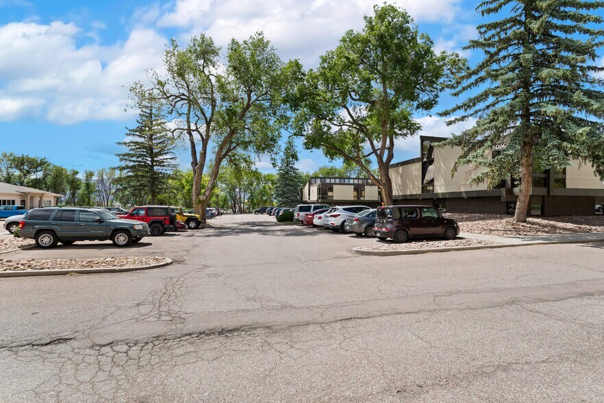 More Photos Of 5050 Edison Ave, Colorado Springs Office For Sale