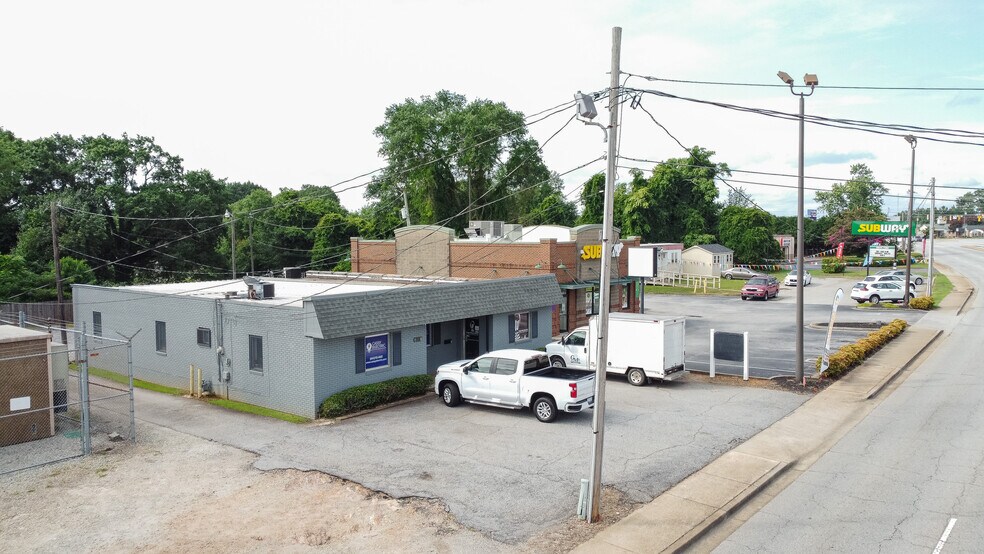 More Photos Of 1263 S Pleasantburg Dr, Greenville Storefront Retail Office For Sale