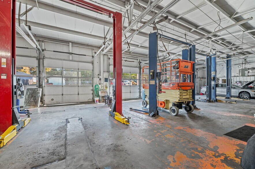 More Photos Of 400 E Pike St, Attica Auto Dealership For Sale