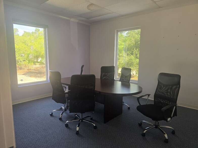 More Photos Of 107 Commerce St, Lake Mary Flex For Sale