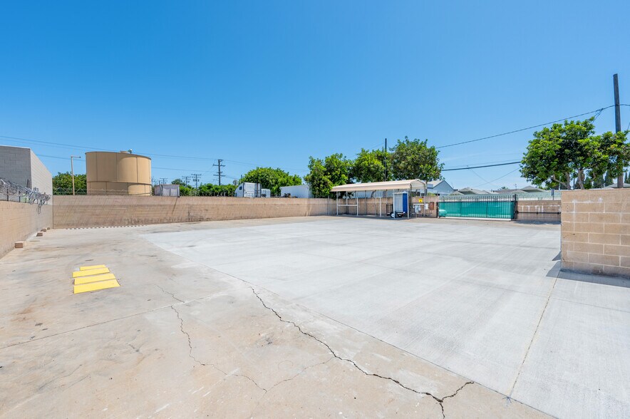 More Photos Of 2500 Lewis Ave, Signal Hill Land For Lease