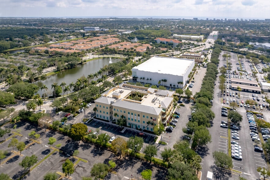 More Photos Of 950 Peninsula Corporate Cir, Boca Raton Office For Lease