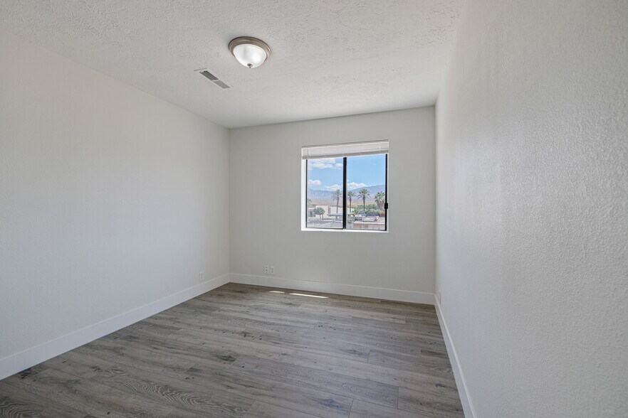 More Photos Of 126 E 1st North St, Mesquite Multifamily For Sale