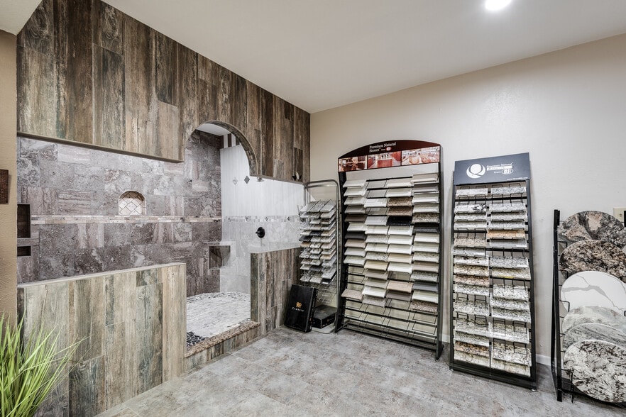 More Photos Of 14310 US-190, Onalaska General Retail For Sale
