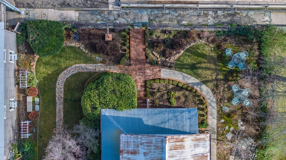 More Photos Of 77 Main St, Sutter Creek Hospitality For Sale