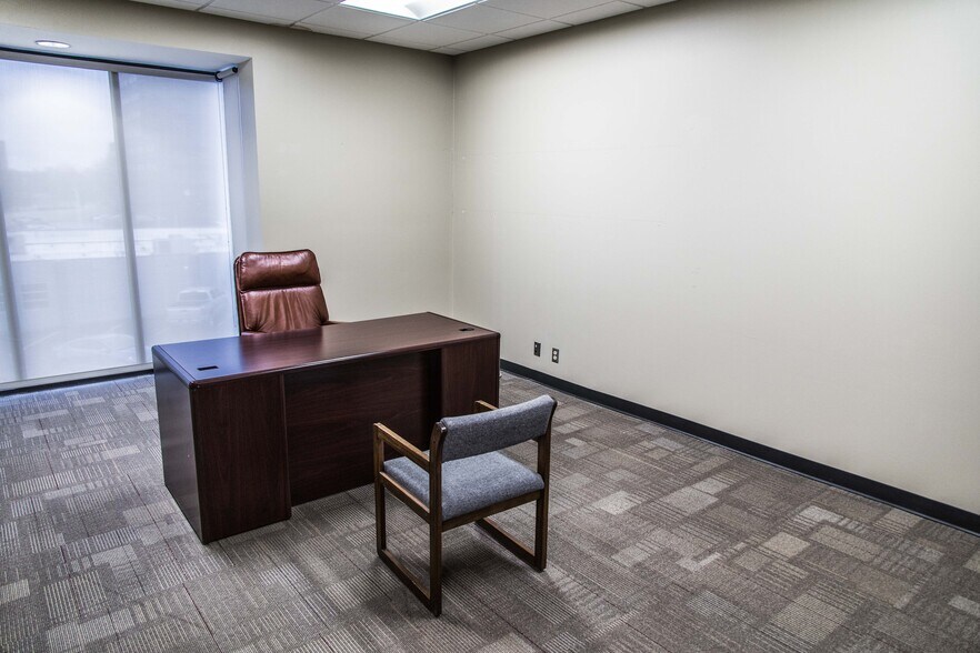 More Photos Of 1616 S Main St, Tulsa Office For Lease