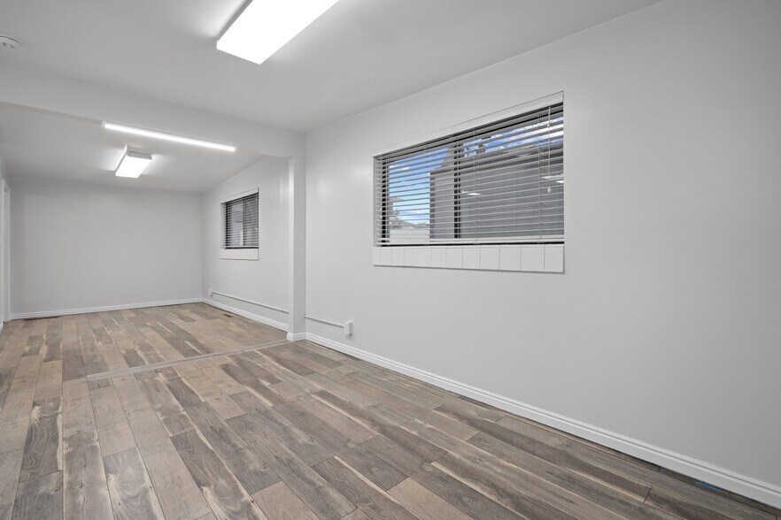 More Photos Of 9386 S Redwood Rd, West Jordan Office For Lease