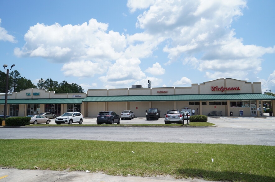 More Photos Of 8225 E Main St, Ridgeland Storefront For Lease