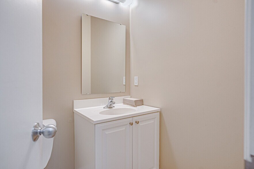 More Photos Of 1211 Bull St, Savannah Office Residential For Sale