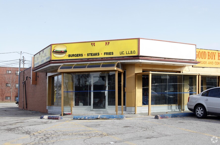 More Photos Of 2861-2875 Keele St, Toronto Department Store For Sale