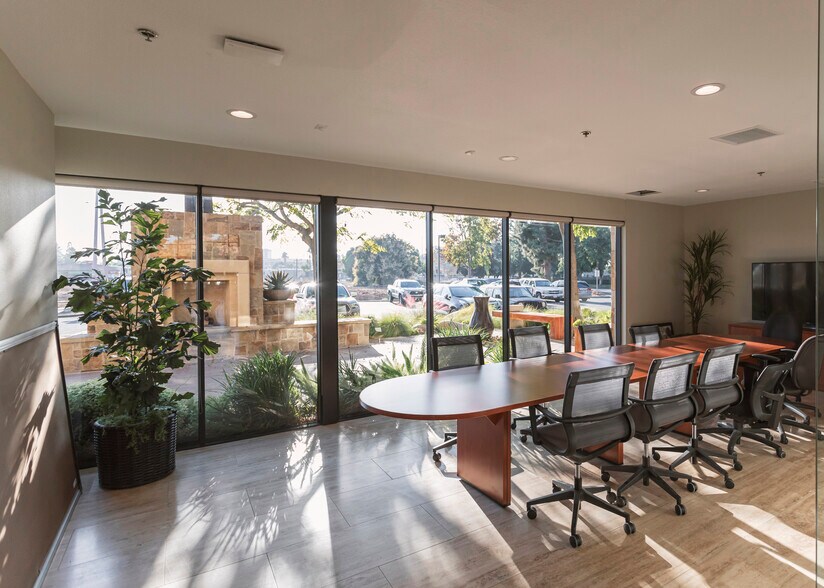 More Photos Of 1570 Brookhollow Dr, Santa Ana Medical For Lease