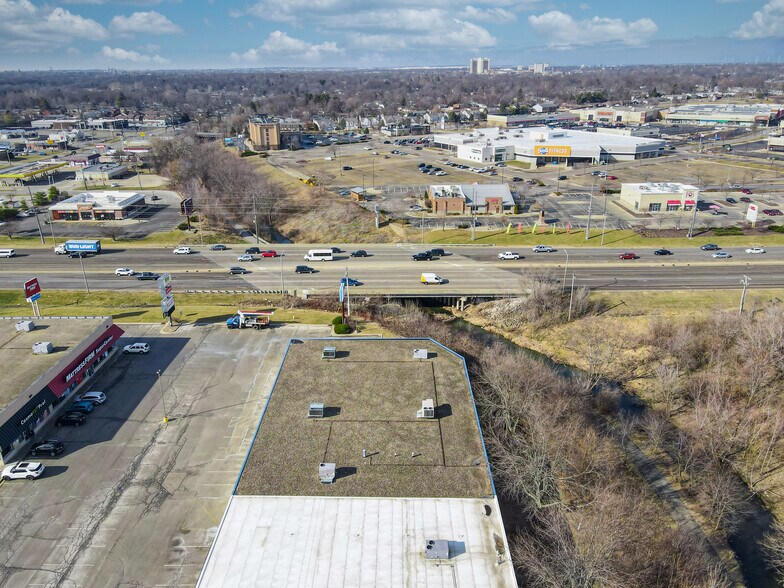 More Photos Of 1 Auto Row Dr, Bloomington Storefront Retail Office For Lease