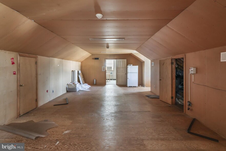More Photos Of 4943 Landis Ave, Vineland Bank For Lease