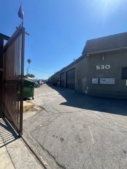 More Photos Of 530 Montebello Way, Montebello Showroom For Lease