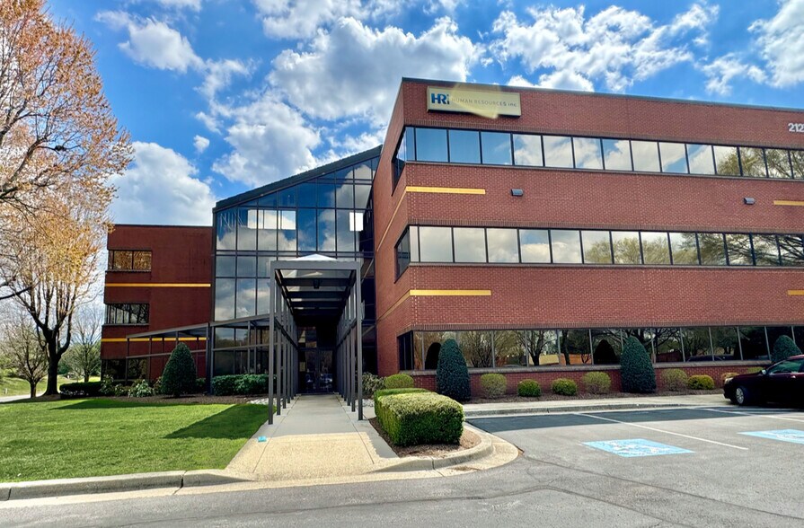 More Photos Of 2127 Espey Ct, Crofton Medical For Lease