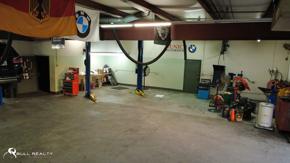 More Photos Of 6483 Peachtree Industrial Blvd, Atlanta General Retail For Sale