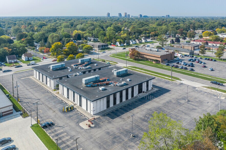 More Photos Of 16500 W 12 Mile Rd, Southfield Office For Lease