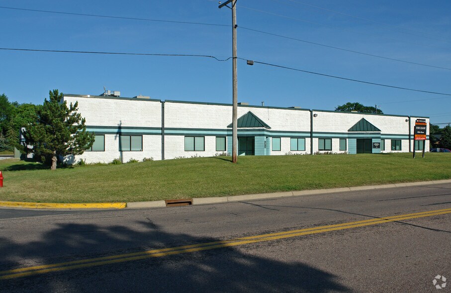 More Photos Of 2885 Country Dr, Little Canada Light Manufacturing For Lease