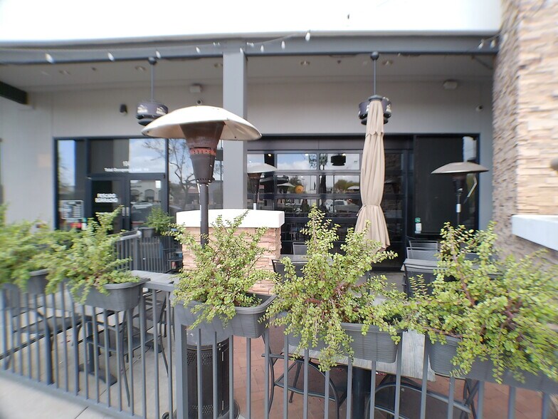 More Photos Of 2470-2570 S Val Vista Dr, Gilbert General Retail For Lease