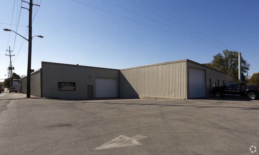 More Photos Of 310 Indianapolis Rd, Mooresville Warehouse For Lease