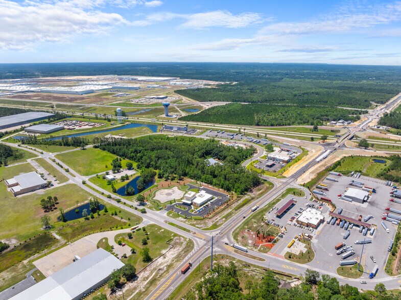 More Photos Of 11232 US-280, Ellabell Storefront For Sale